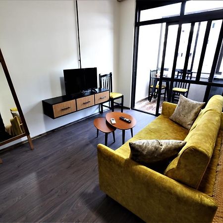Stylish Studio In The Heart Of Tirana #3 Apartment Luaran gambar