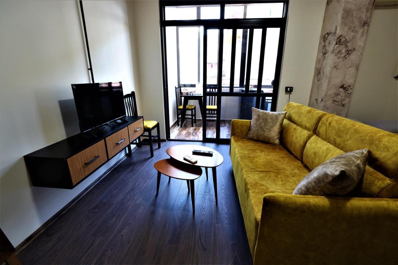Stylish Studio In The Heart Of Tirana #3 Apartment Luaran gambar