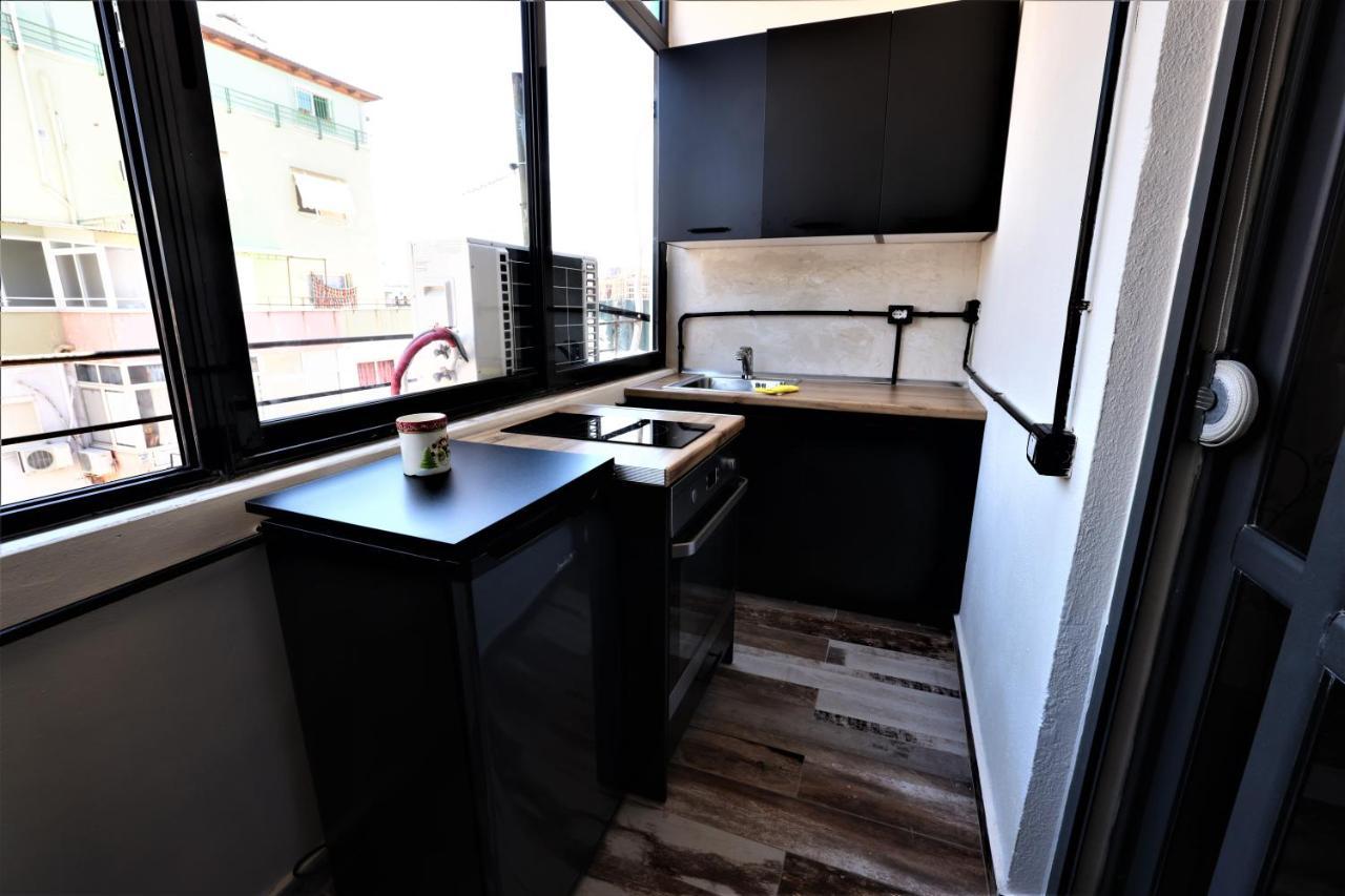 Stylish Studio In The Heart Of Tirana #3 Apartment Luaran gambar